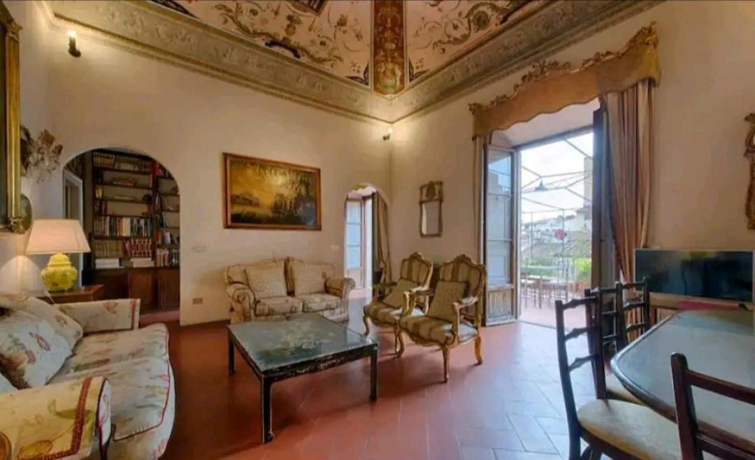 Apartment Reinassance Palace